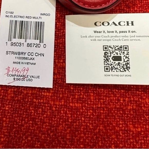 ❤️❤️❤️Coach strawberry coin case/wallet ......(NO METAL STRAP❤️❤️❤️ - Picture 8 of 8